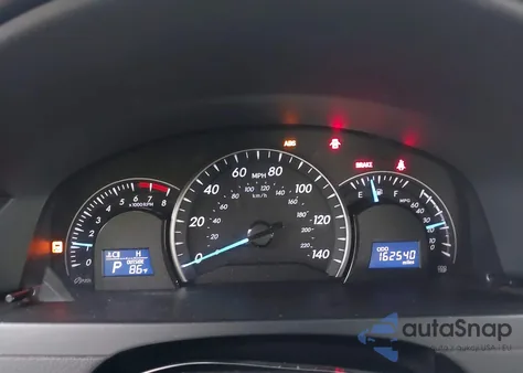 2012 Toyota Camry Le z USA, uszkodzony, nr VIN 4T4BF1FK1CR195210